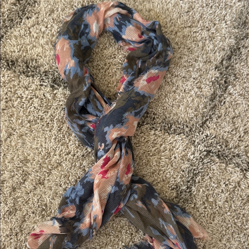 Stella & Dot Blue and Pink Patterned Scarf